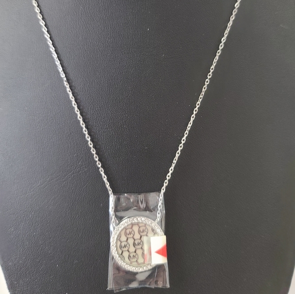 Michael Kors MK Monogram MOP & Silver-Tone Chain - Picture 7 of 11